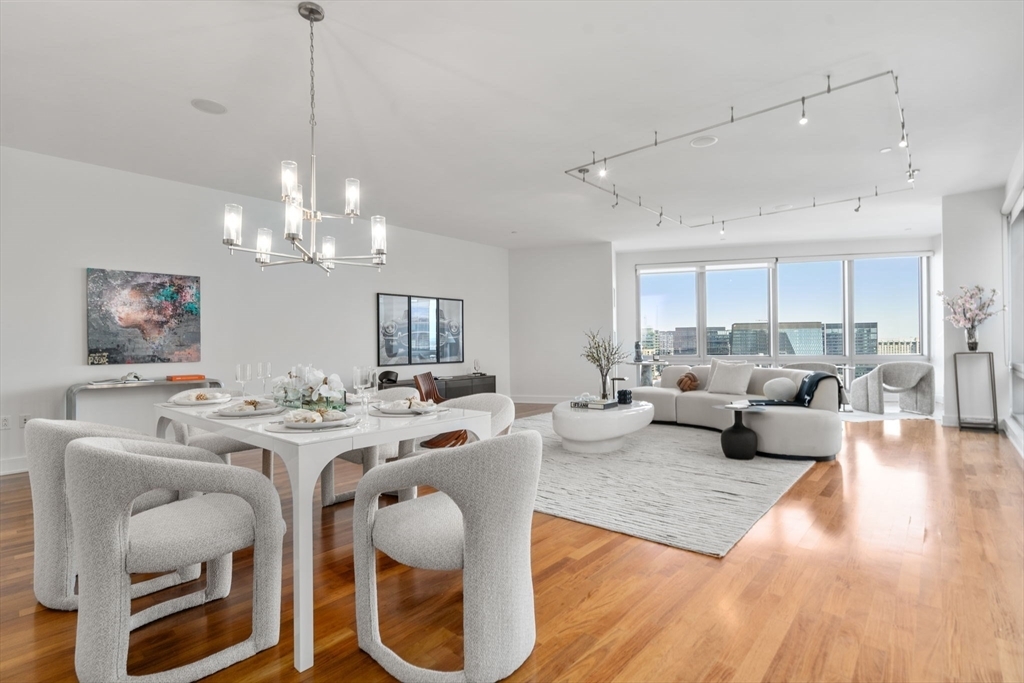Property Photo: 500 Atlantic Ave U-18P MA 02210
