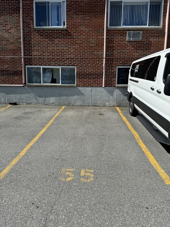 Property Photo: 135 Winthrop St 4A MA 01702