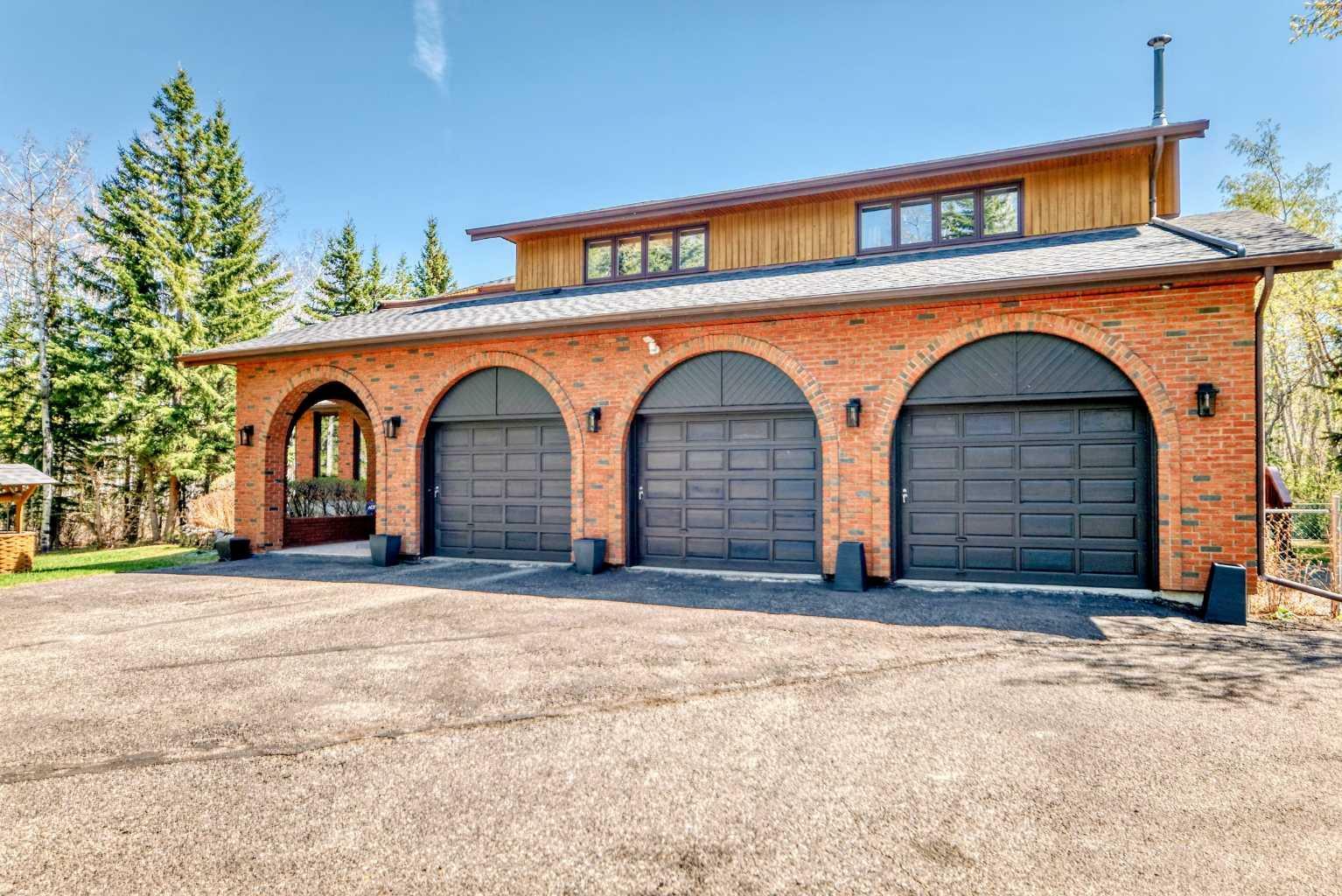 Property Photo: 319 Heritage Place SW AB T3Z 3P3