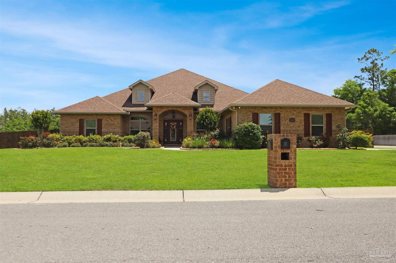 Property Photo:  6126 Broadfield Ct  FL 32570 