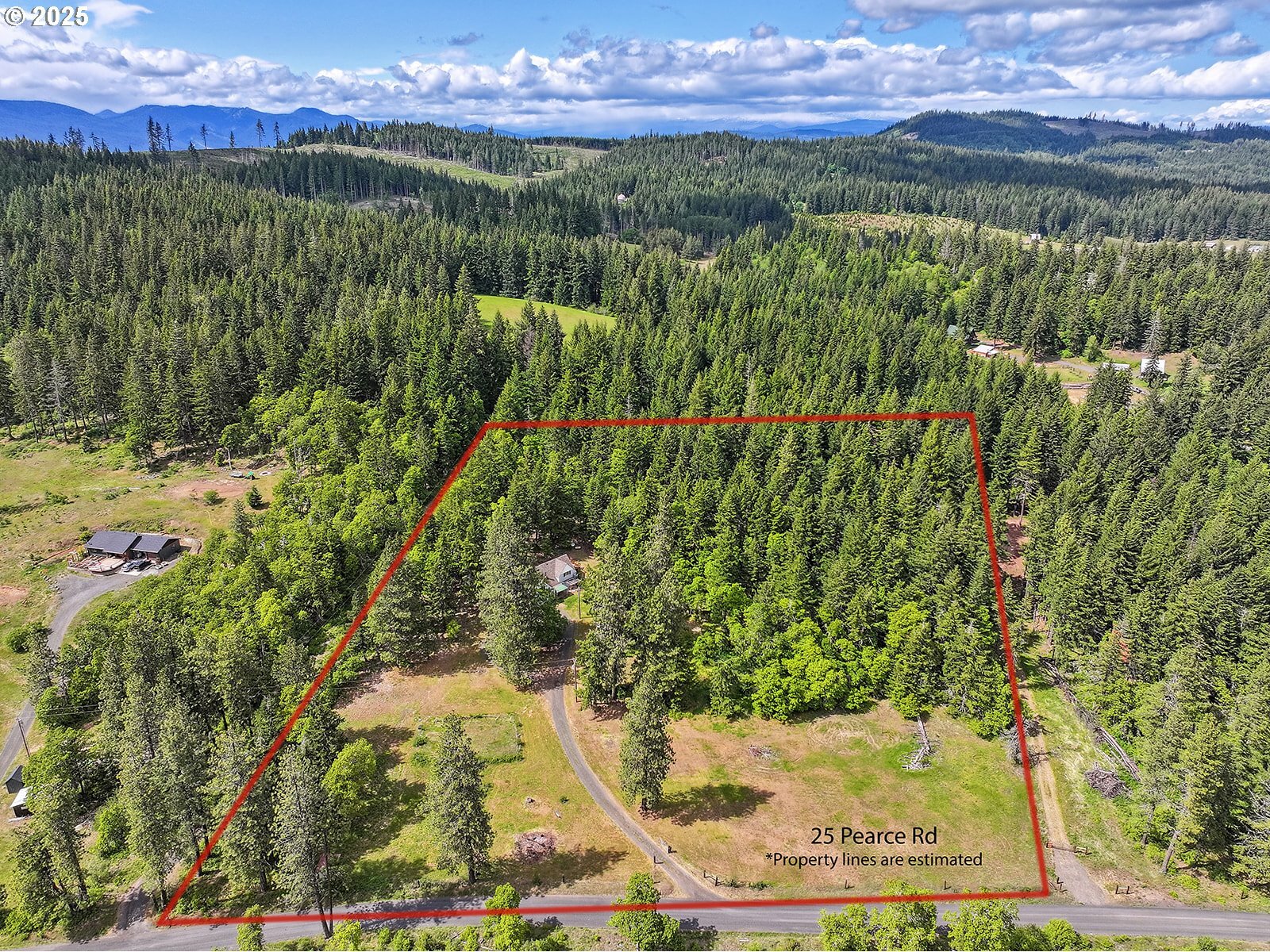 Property Photo:  25 Pearce Rd  WA 98672 