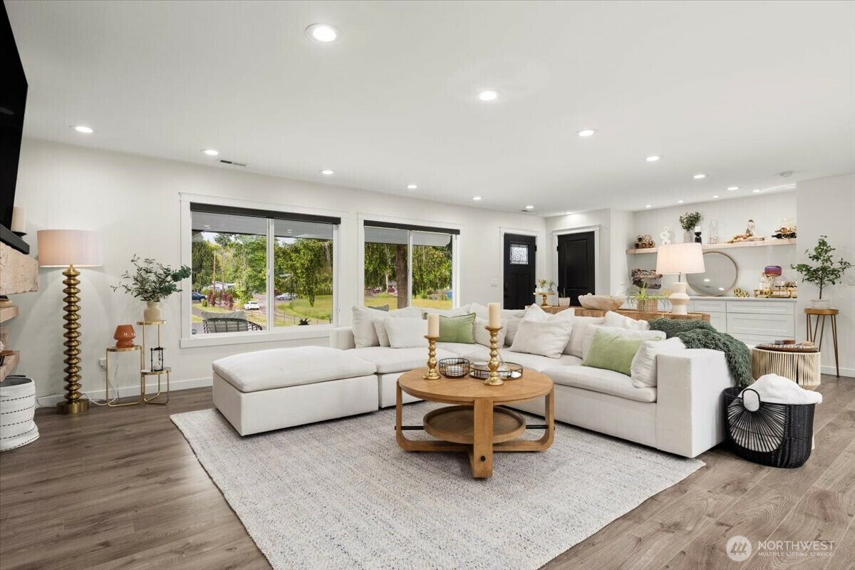 Property Photo: 12125 E Woodland Avenue WA 98373