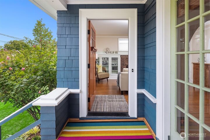 Property Photo:  4529  Eastern Avenue N  WA 98103 