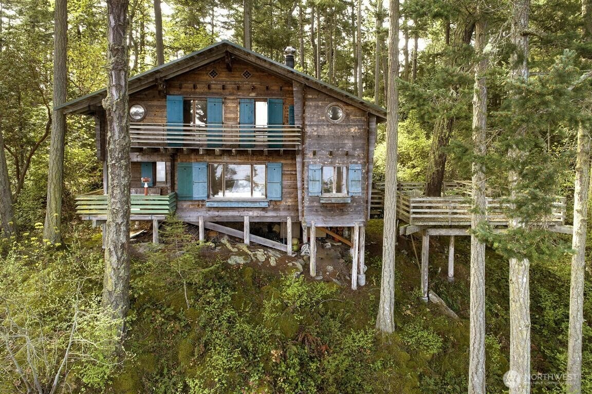 23  Brown Island  Brown Island WA 98250 photo