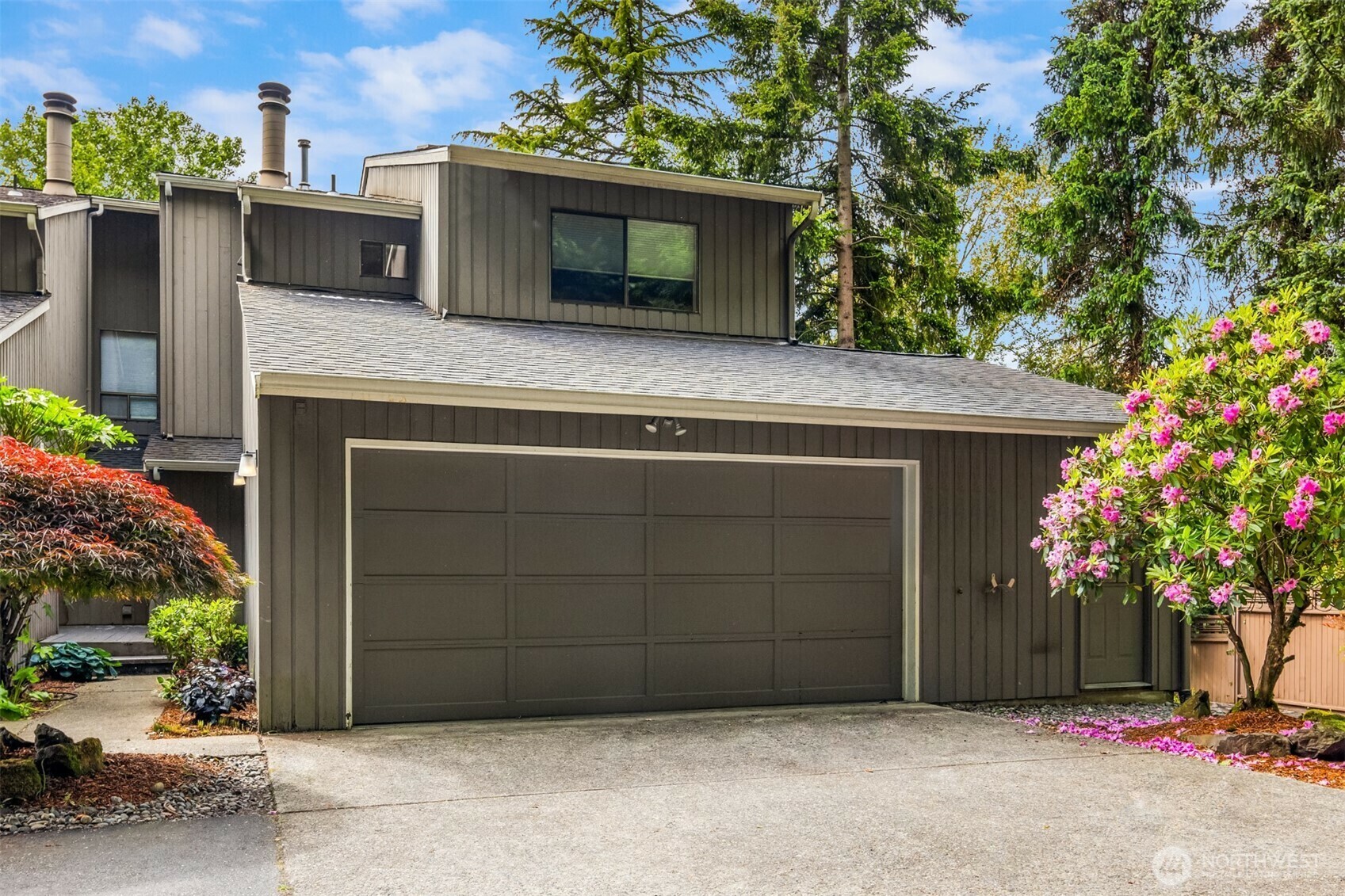 Property Photo: 3716 Lake Washington Boulevard SE C WA 98006