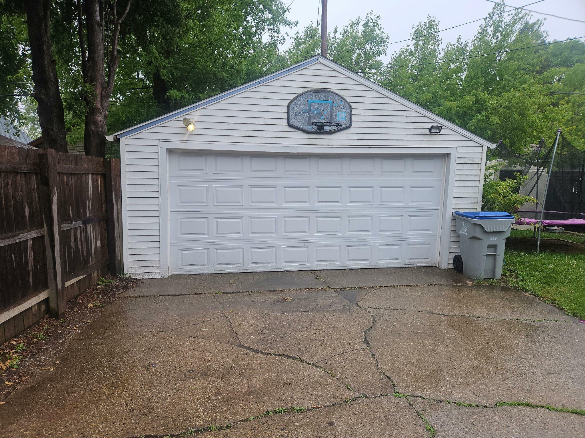 Property Photo: 4227 W Concordia Avenue WI 53216