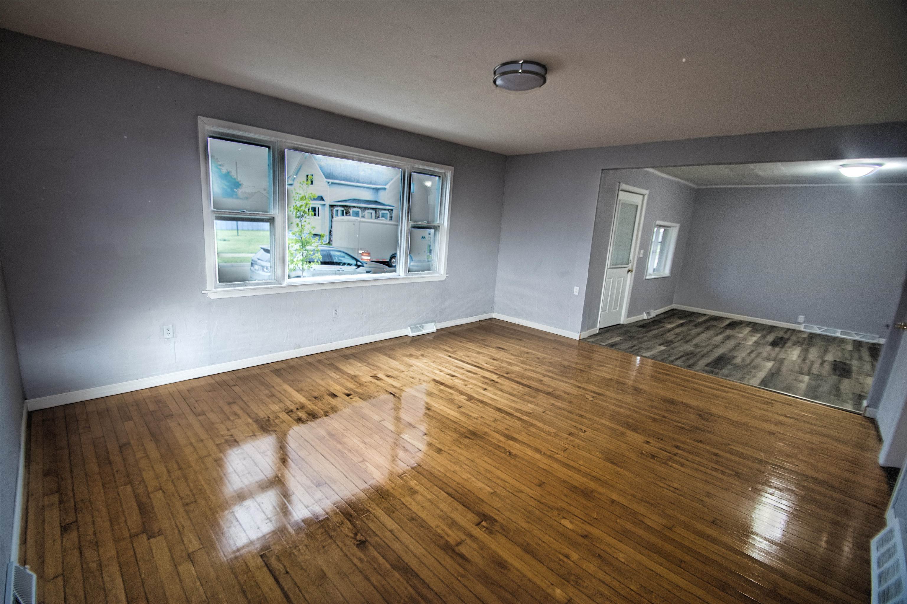 Property Photo:  452 W 7th Avenue  WI 54902-5922 