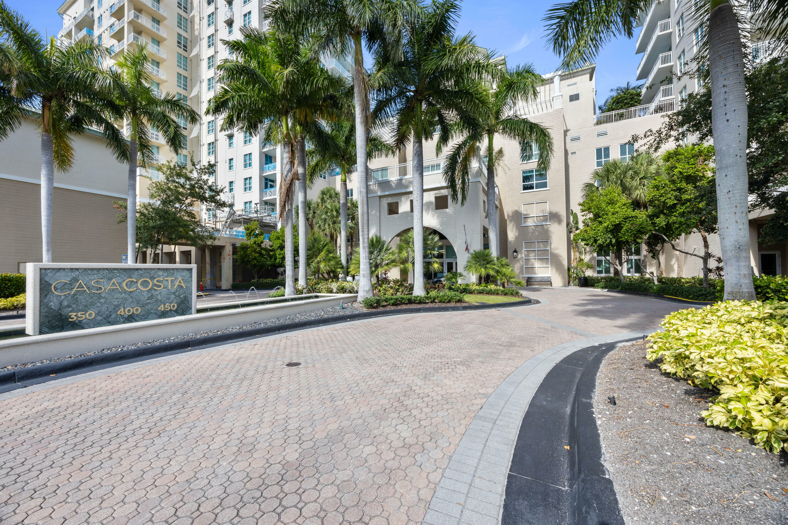 Property Photo: 350 N Federal Hwy 506 Highway N 506 FL 33435