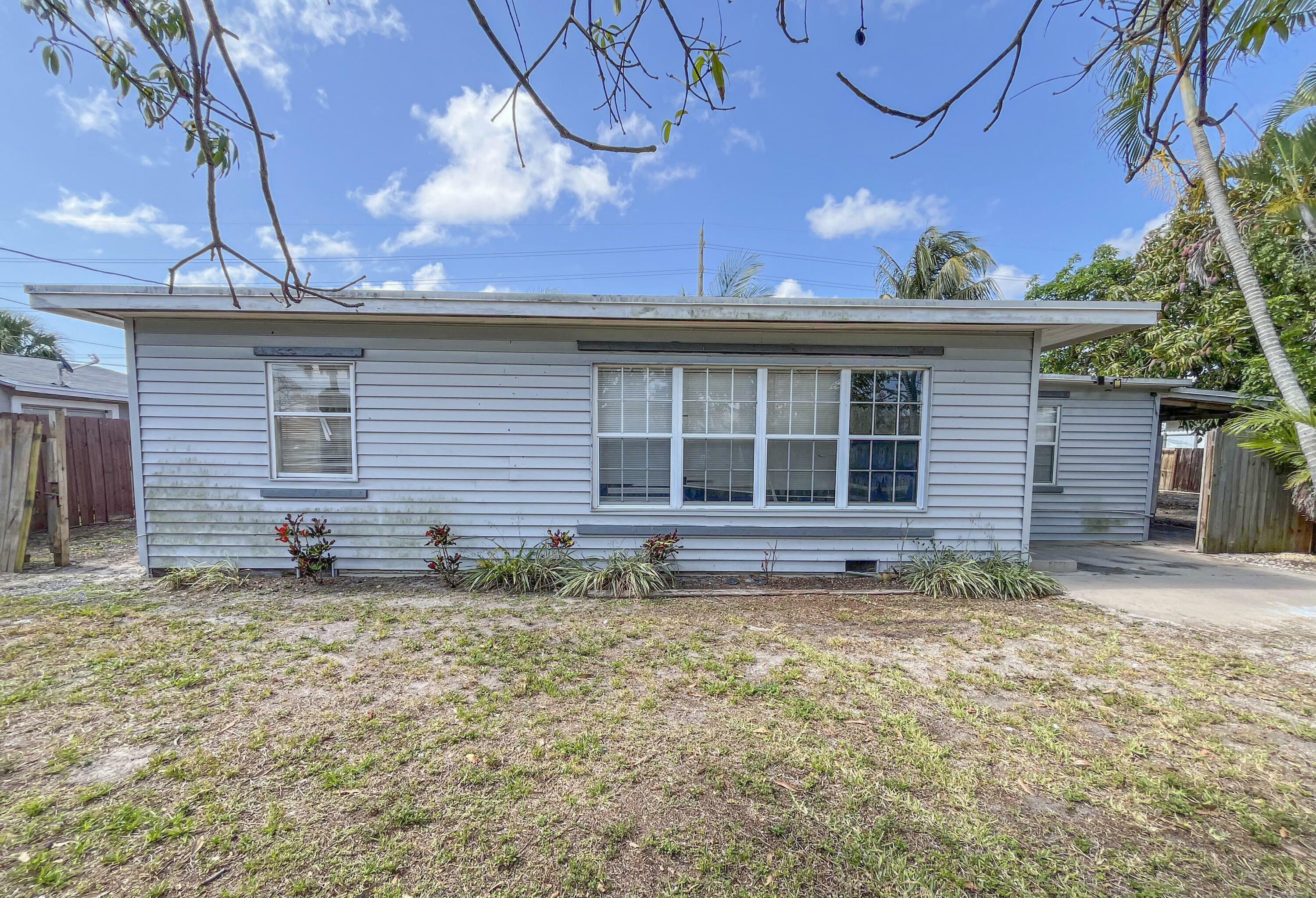 Property Photo: 2818 Alabama Street FL 33406