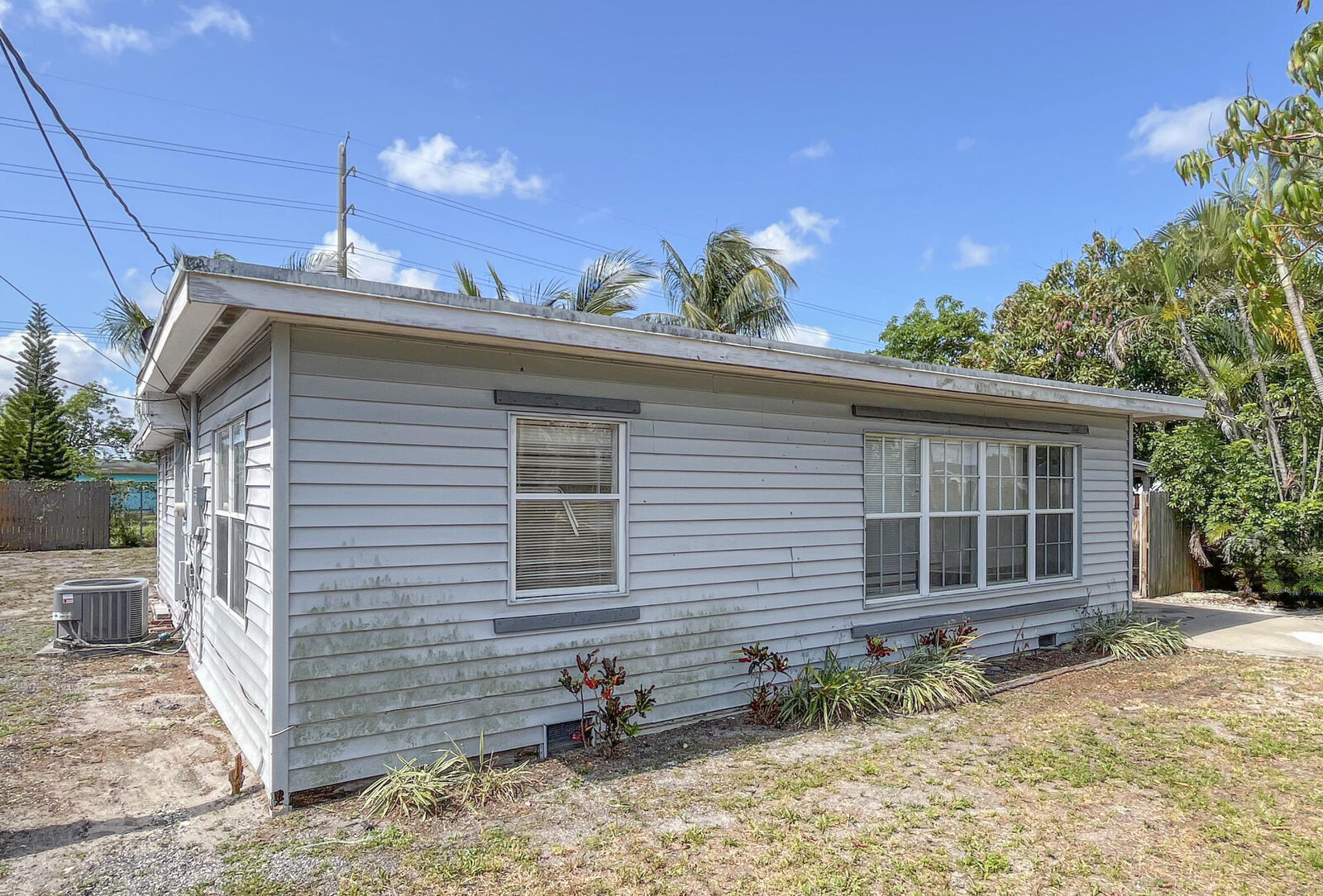 Property Photo:  2818 Alabama Street  FL 33406 