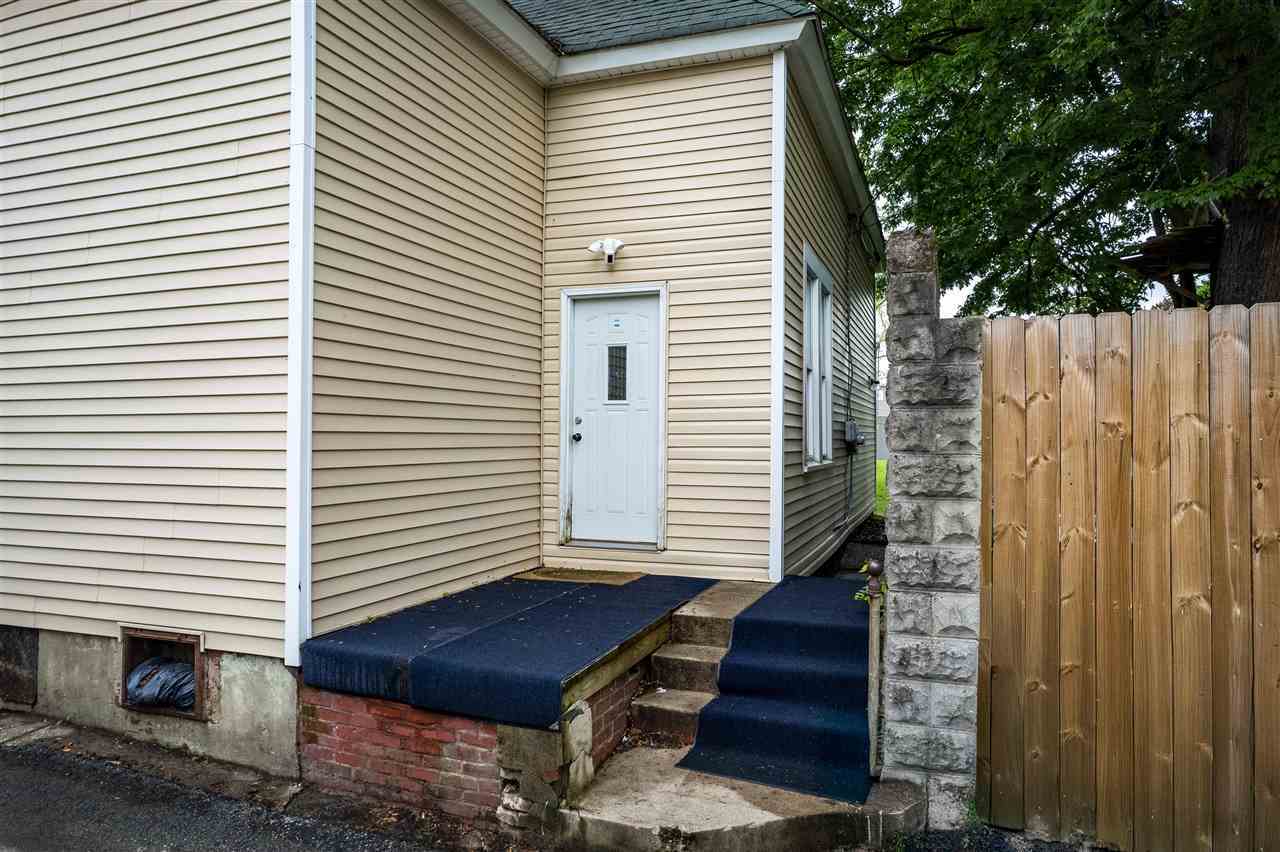 Property Photo: 1114 S E Street IN 47374