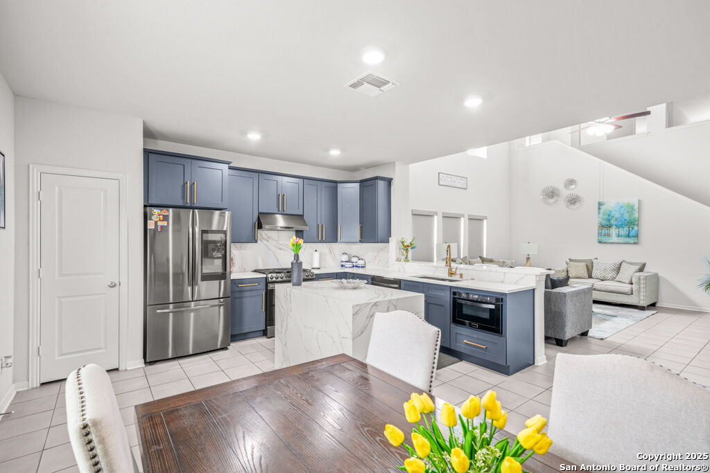 Property Photo: 7526 Boxing Elm TX 78244