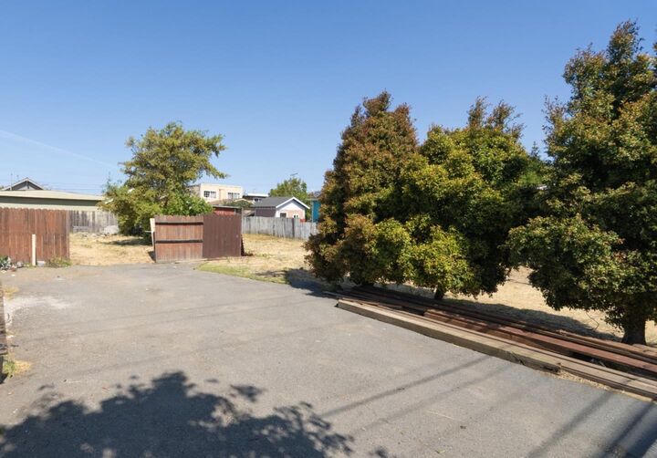 Property Photo: 333 Harbour Way South CA 94804