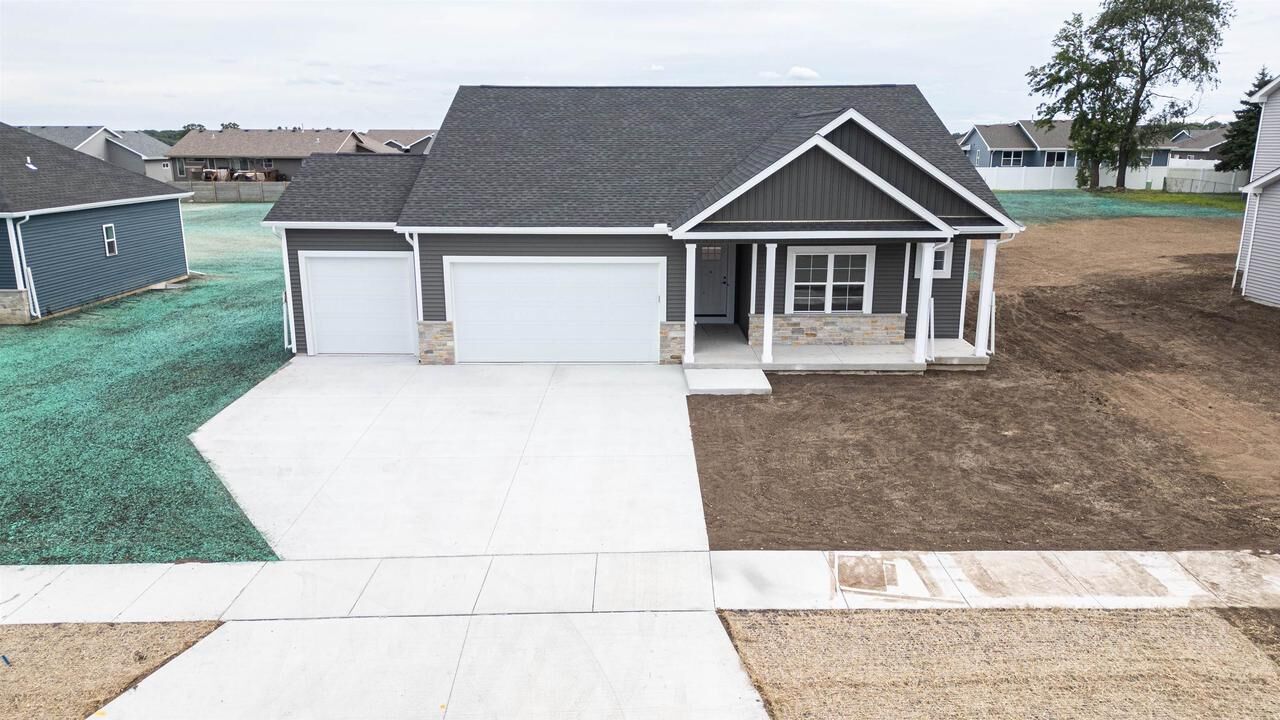Property Photo:  71 East Evergreen Lane  WI 53563 
