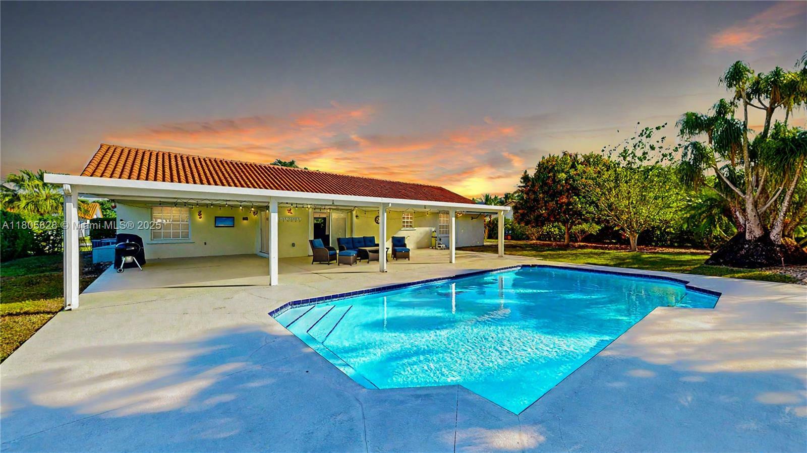 Property Photo:  18760 SW 294th Ter  FL 33030 