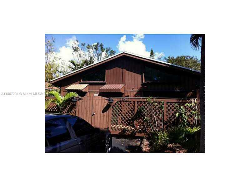 Property Photo: 11327 SW 114 Lane Circle 11327 FL 33176