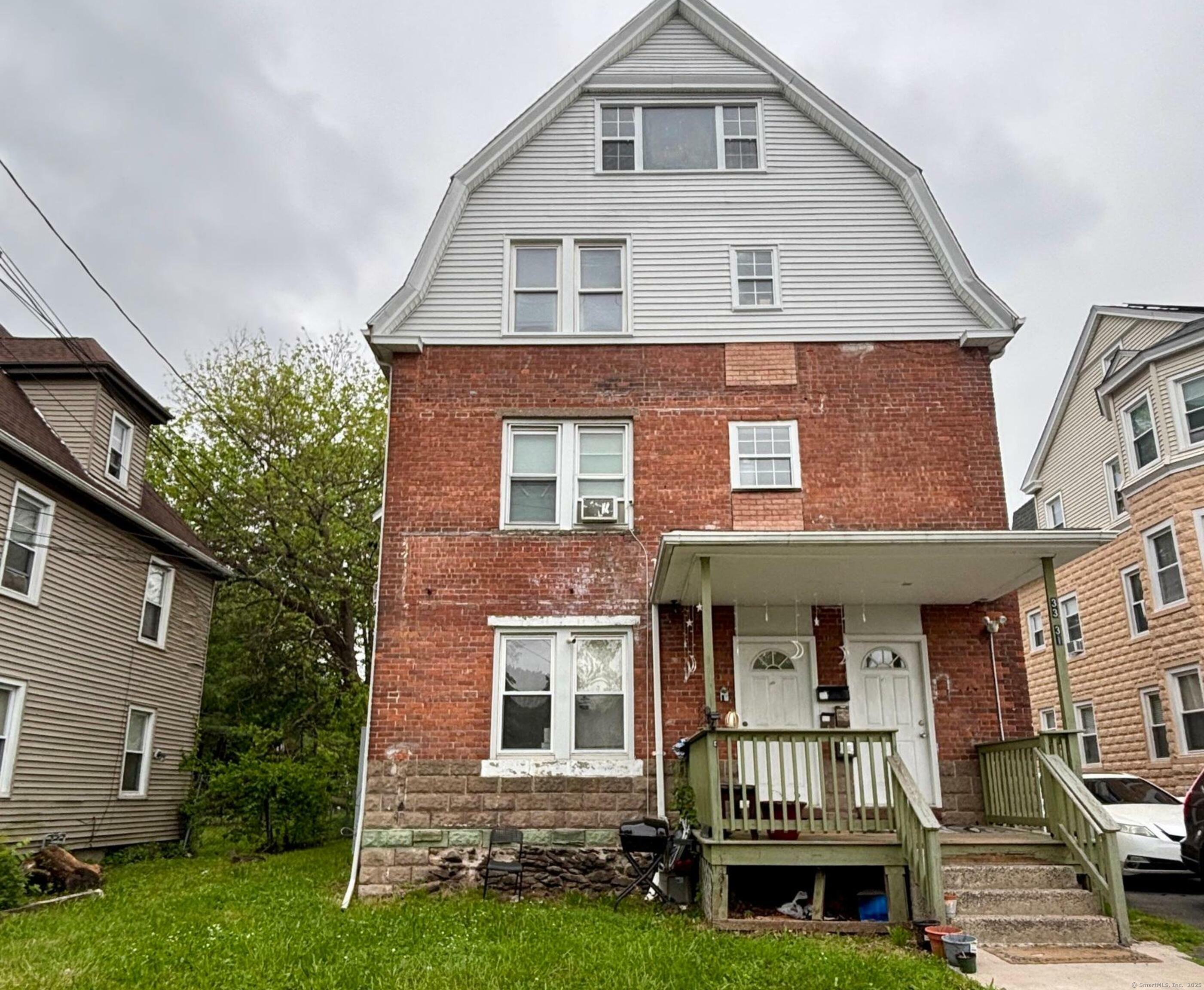 Property Photo: 33 Wakefield Court CT 06053