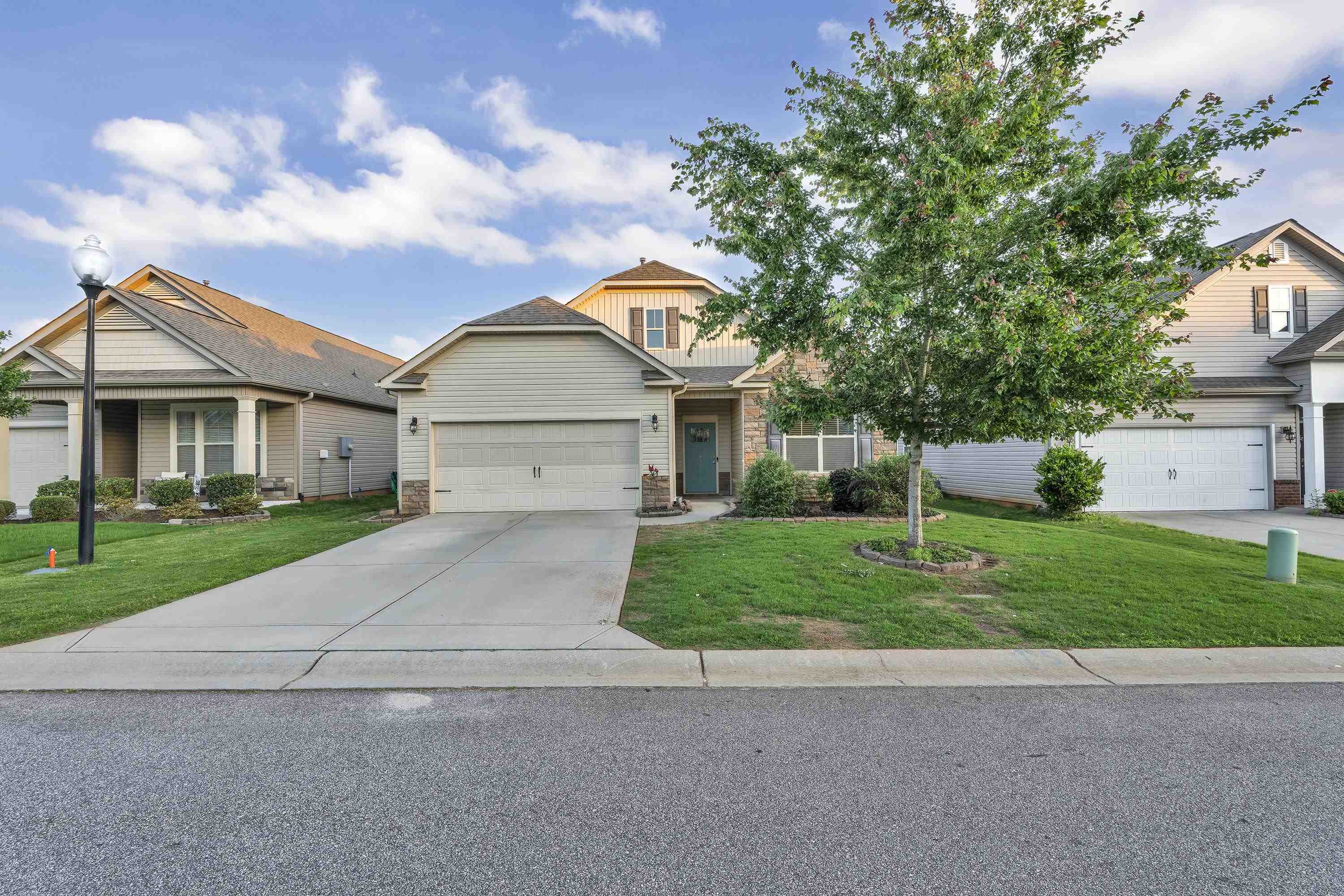 Property Photo: 878 Deepwood Court SC 29316