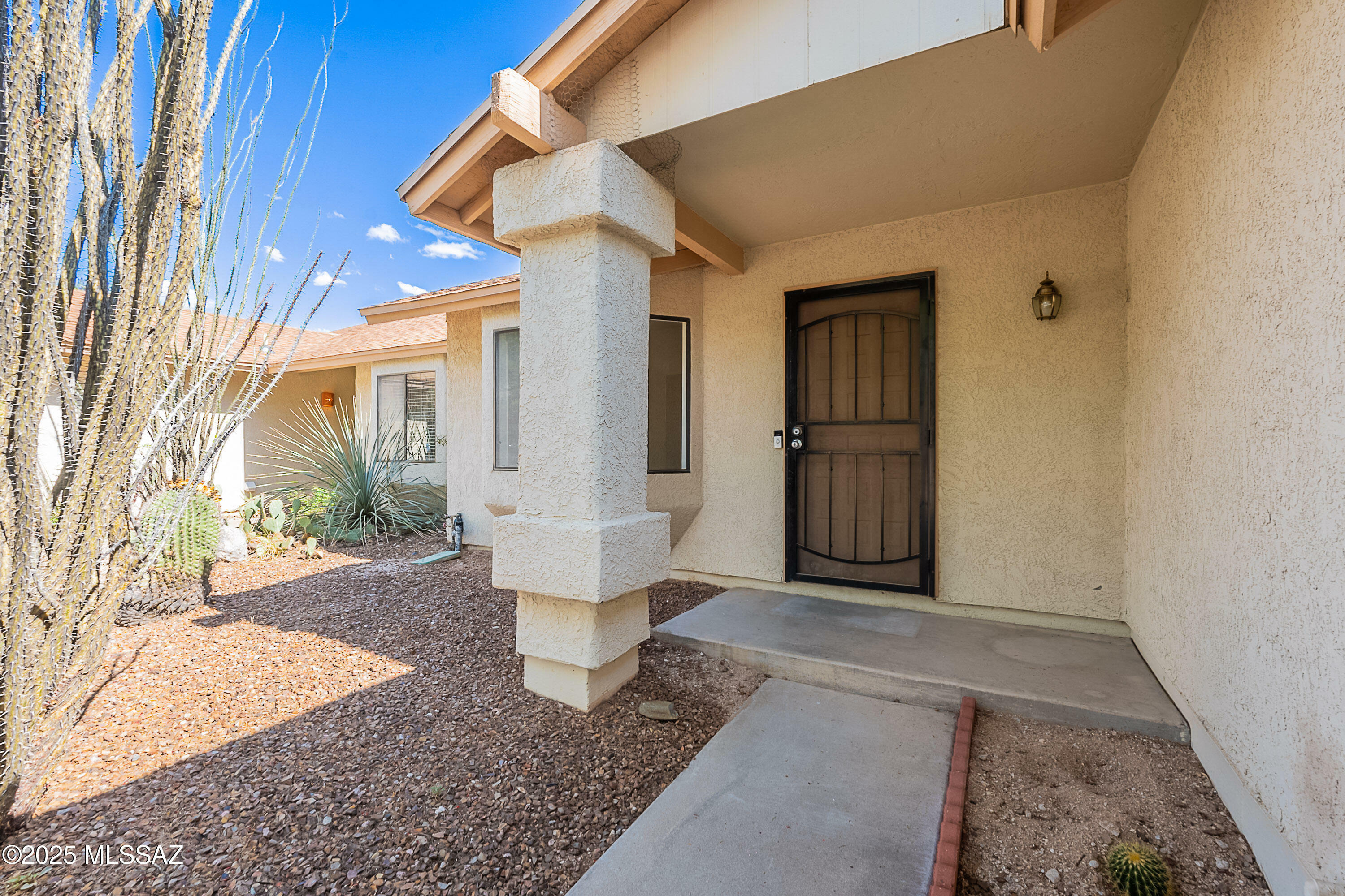 Property Photo: 9978 E Desert Aire Drive AZ 85730