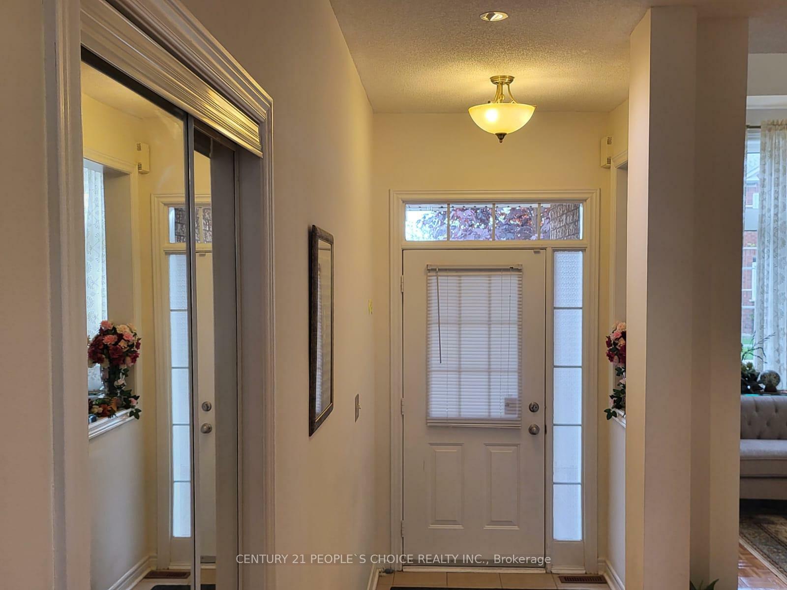 Property Photo: 5658 Freshwater Drive Main/Upper Level ON L5M 7G1