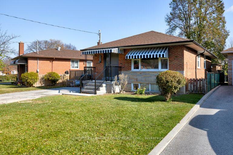 Photo de la propriété: 121 Hiscock Boulevard ON M1G 1T3
