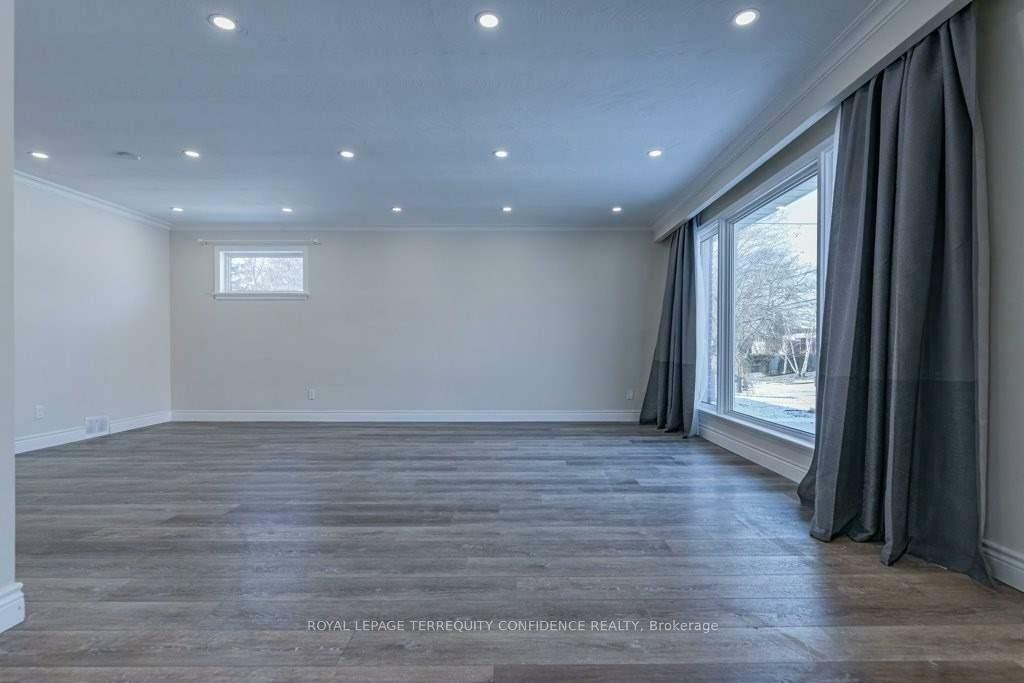 Property Photo: 219 Betty Ann Drive ON M2R 1A6