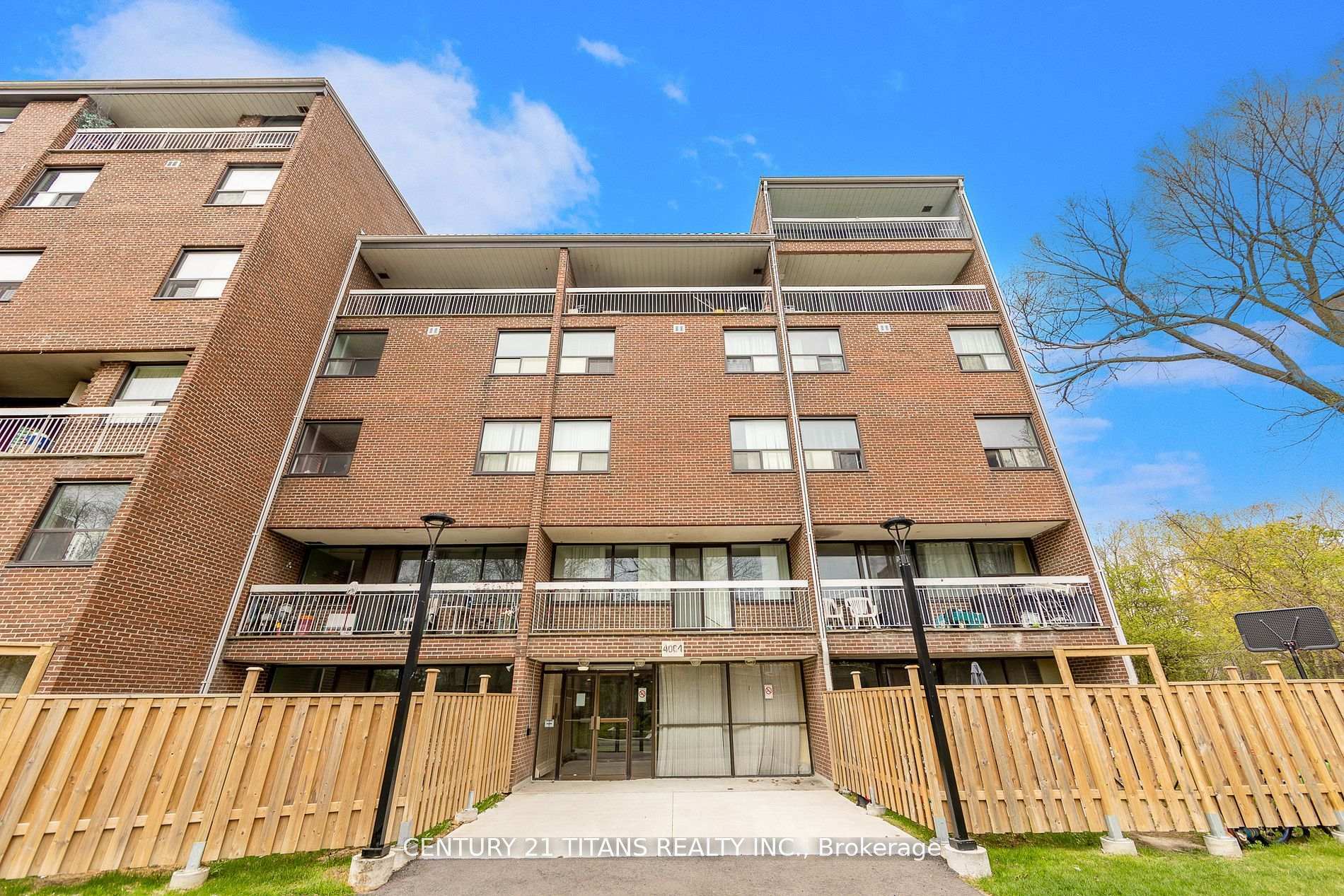Property Photo: 4064 Lawrence Avenue E 501 ON M1E 4V6