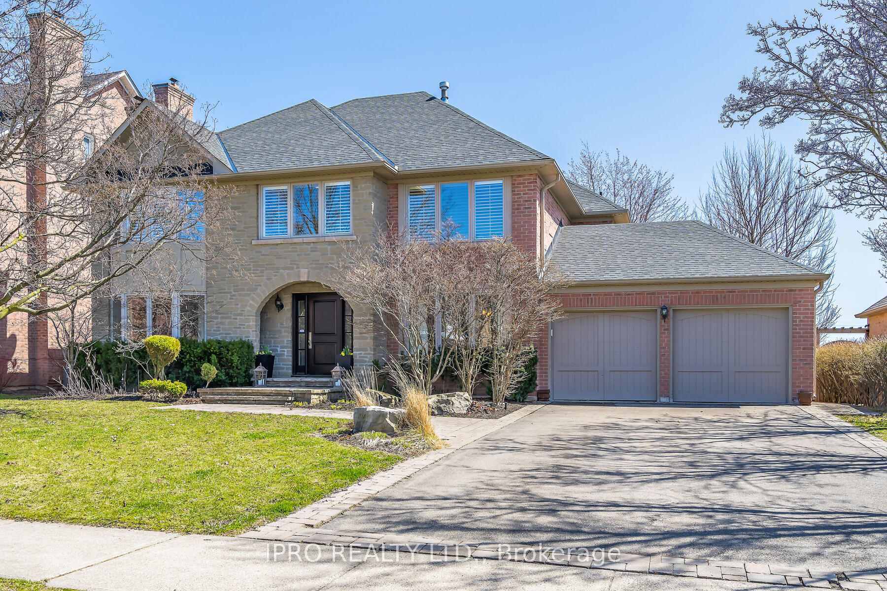 Property Photo: 2050 Hadfield Court ON L7G 4A6