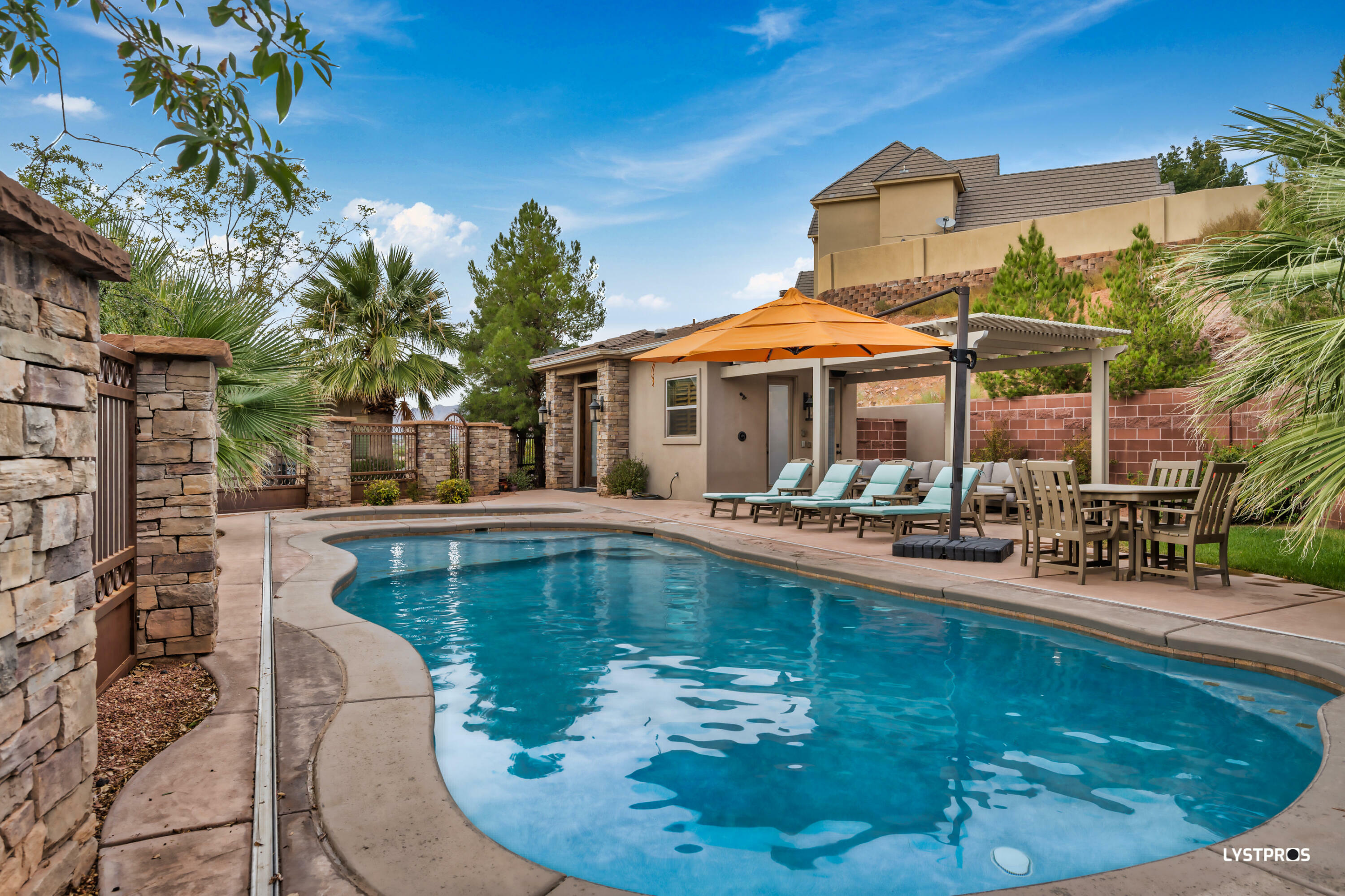 Property Photo: 1210 W Indian Hills #27 UT 84770