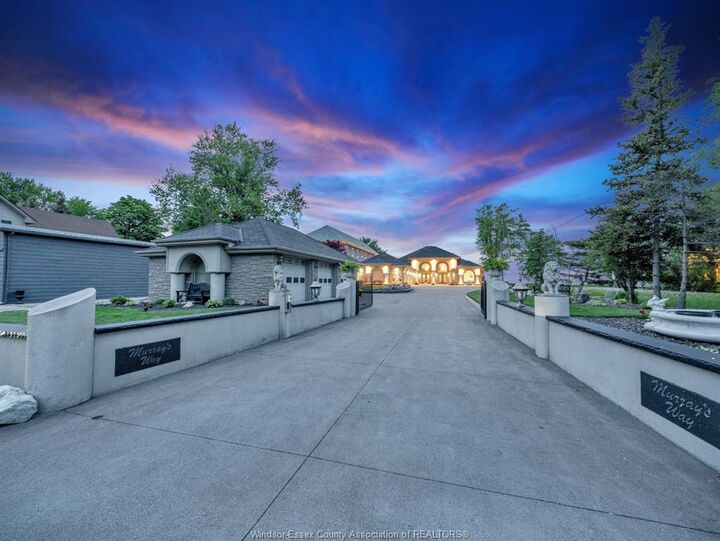 Photo de la propriété: 1702 Caille Avenue ON N8L 0J4