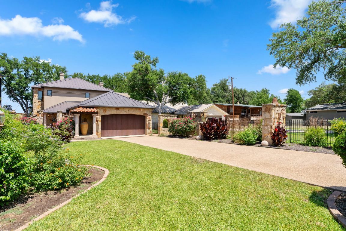 Property Photo: 507 Sandy Mountain Drive TX 78643