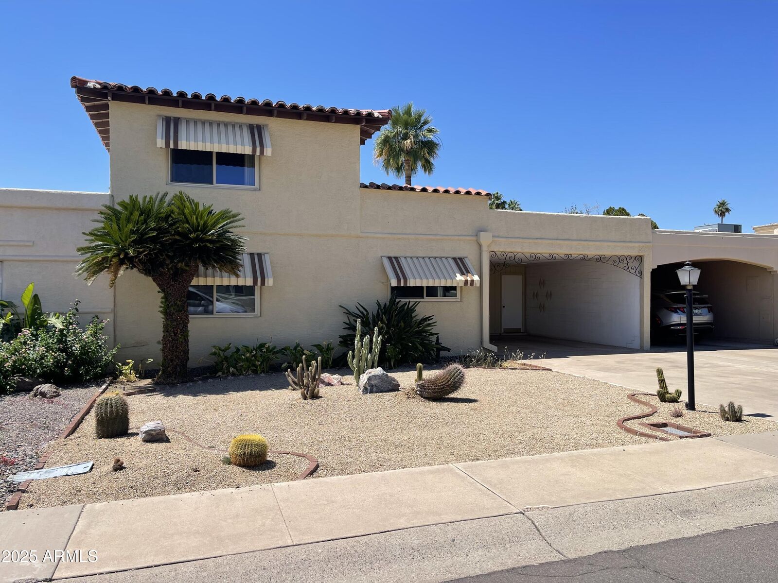 Property Photo:  7637 E Thornwood Drive  AZ 85251 