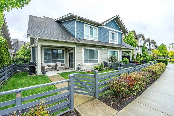 Property Photo: 1816 Osprey Drive 203 BC V4M 0B8