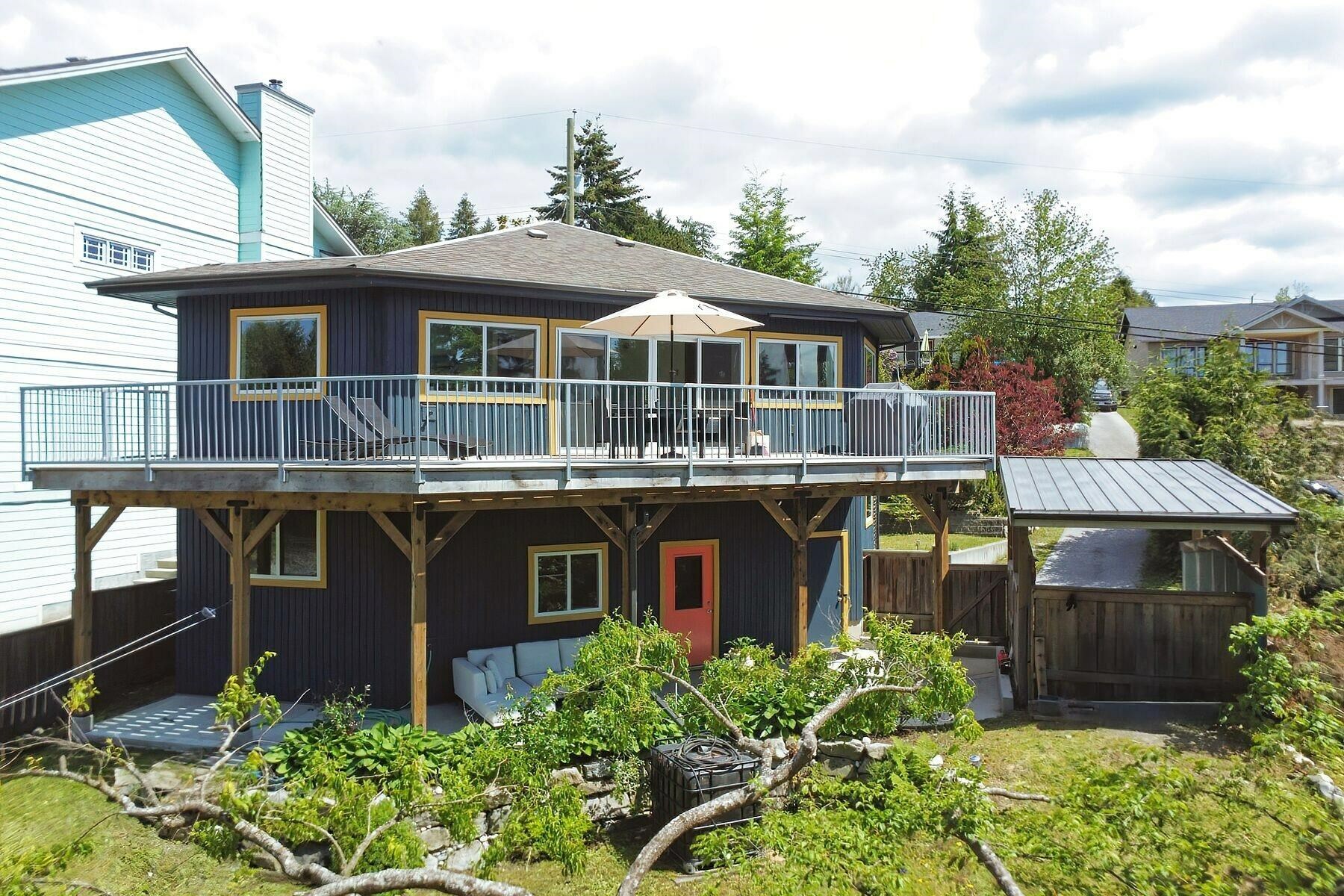 Property Photo: 4873 Laurel Avenue BC V7Z 0B5