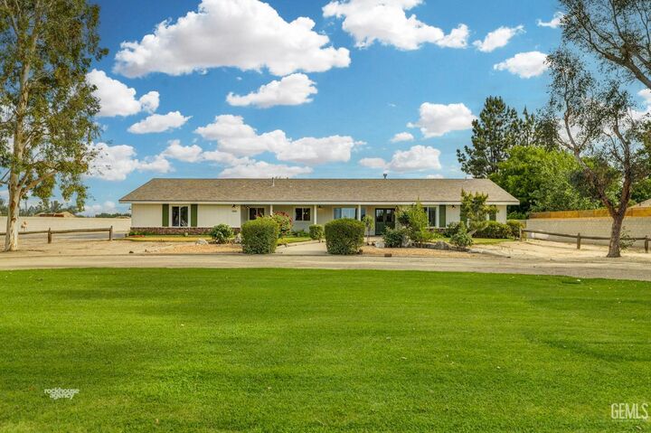 6925 Houghton Road  Bakersfield CA 93313 photo