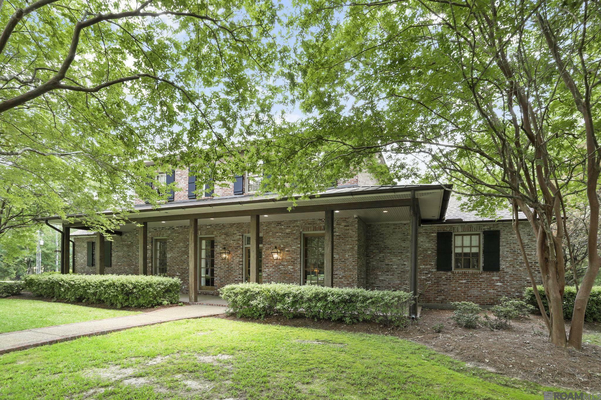 Property Photo: 4888 Audubon Ln LA 70775