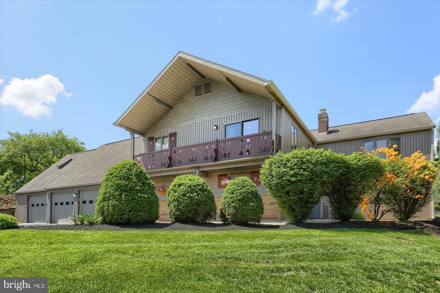 Property Photo:  44 Banbury Road  PA 17036 