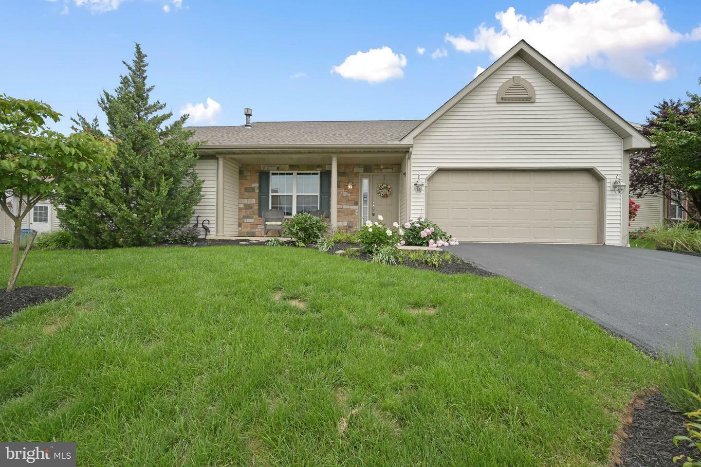 Property Photo: 1009 Rosebud Street PA 19605