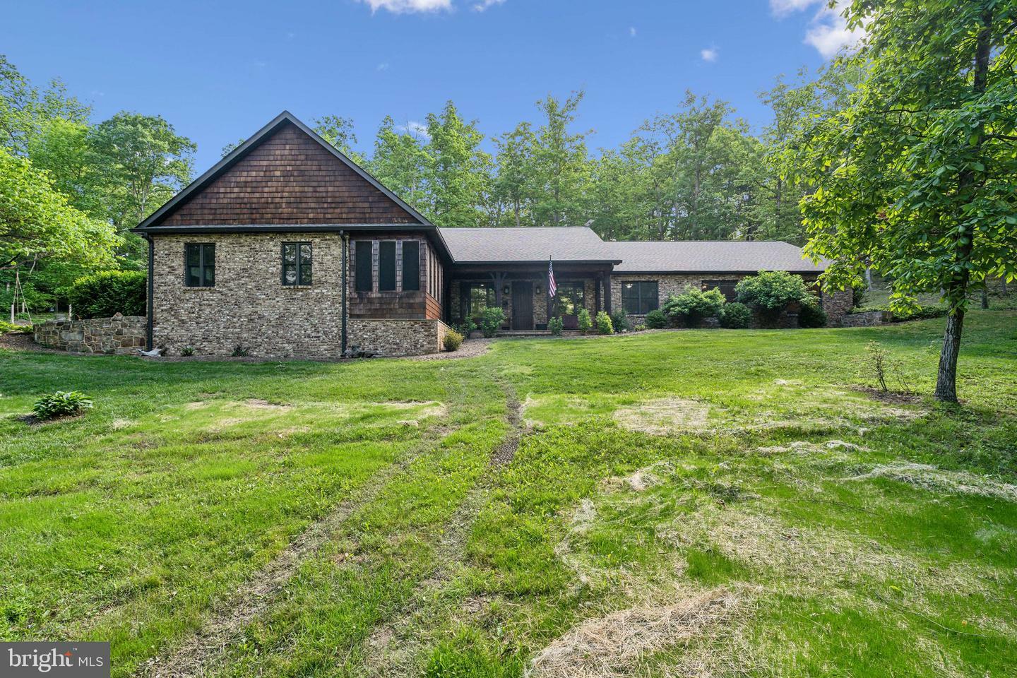 Property Photo: 2277 Indian Hollow VA 22603