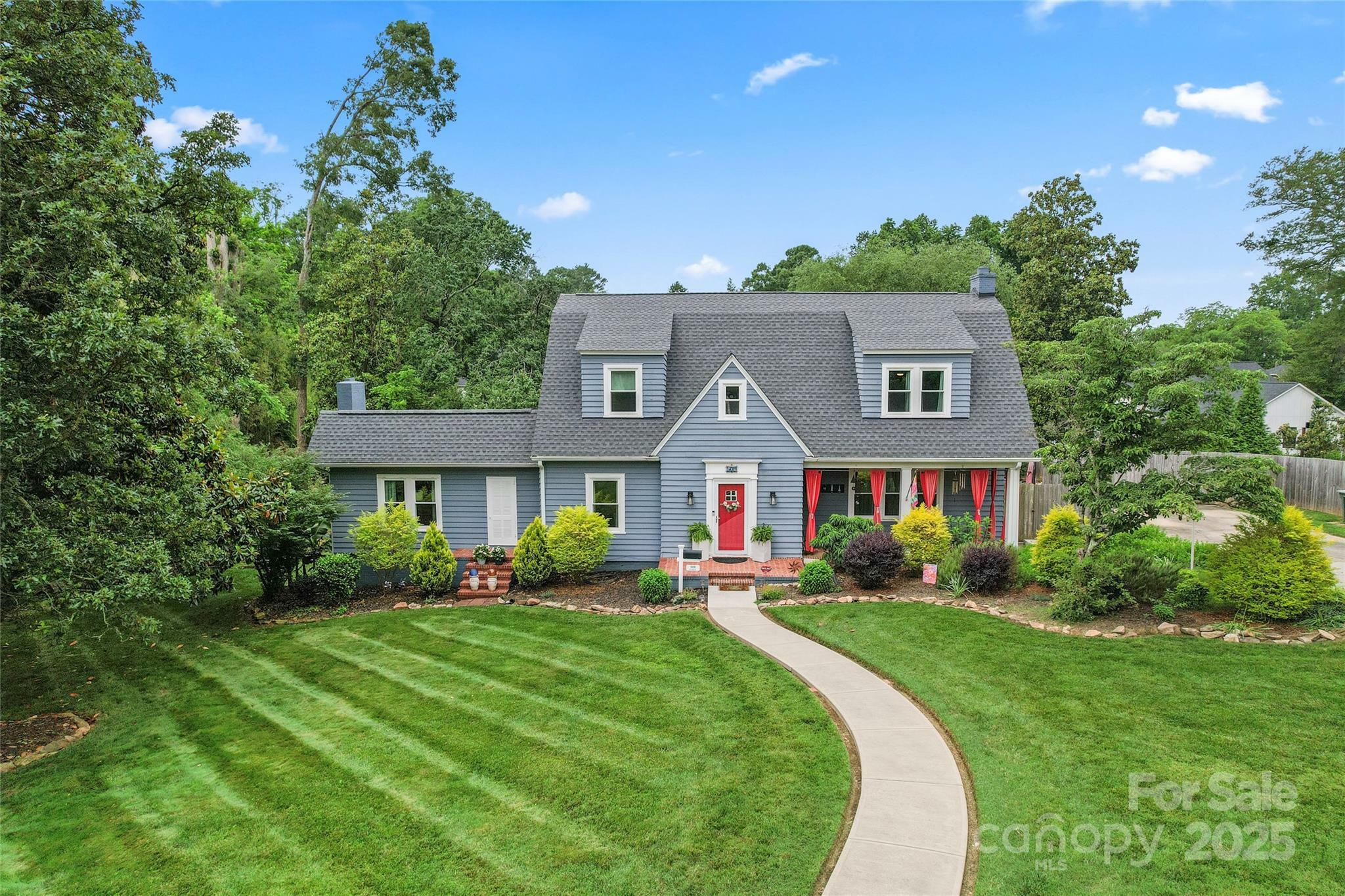 Property Photo: 509 N Oak Street NC 28092