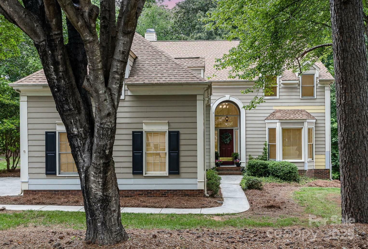 Property Photo: 4716 Heatherton Place NC 28270