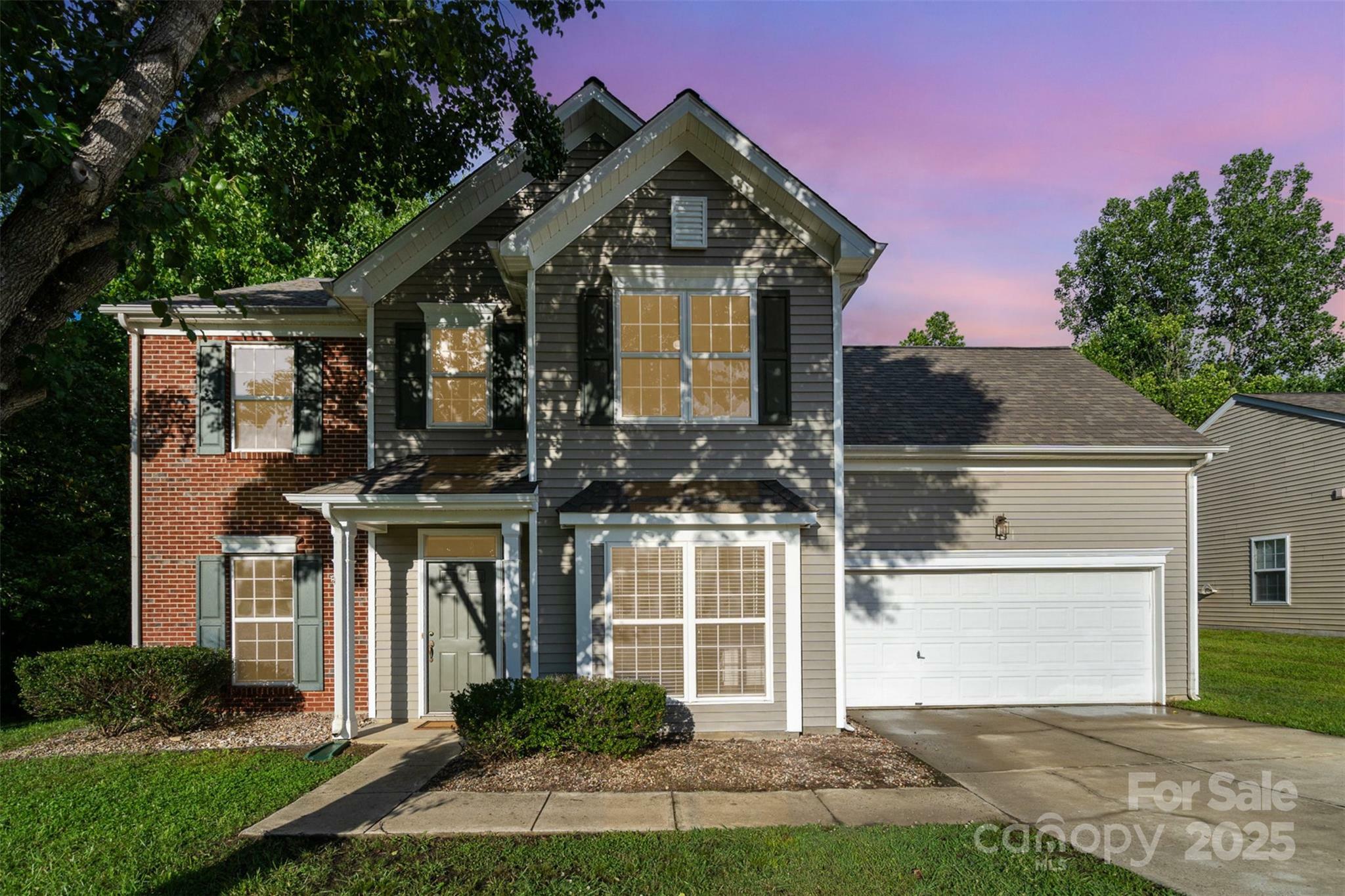 Property Photo: 152 Hampshire Drive NC 28115