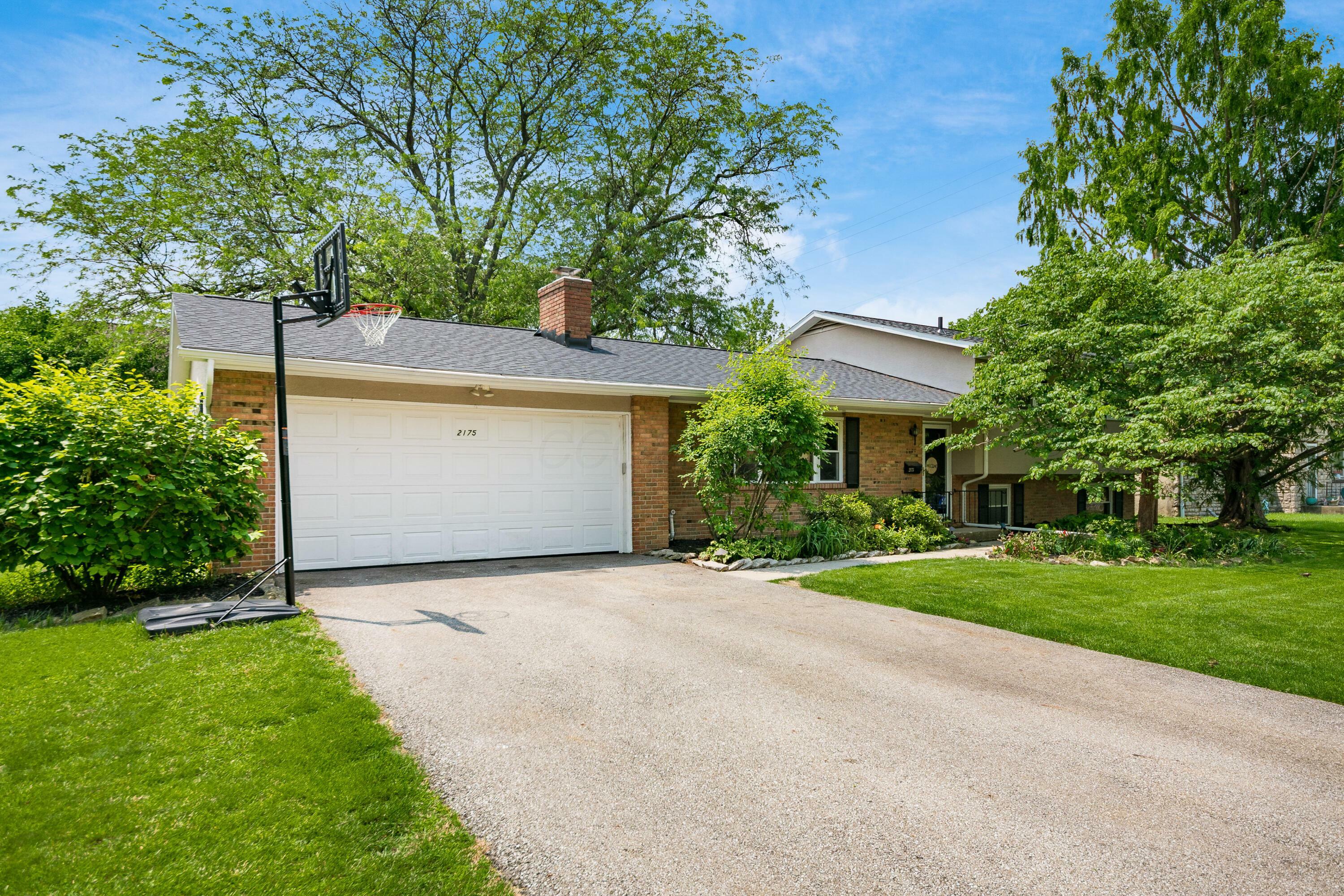Property Photo:  2175 Ridgeview Road  OH 43221 