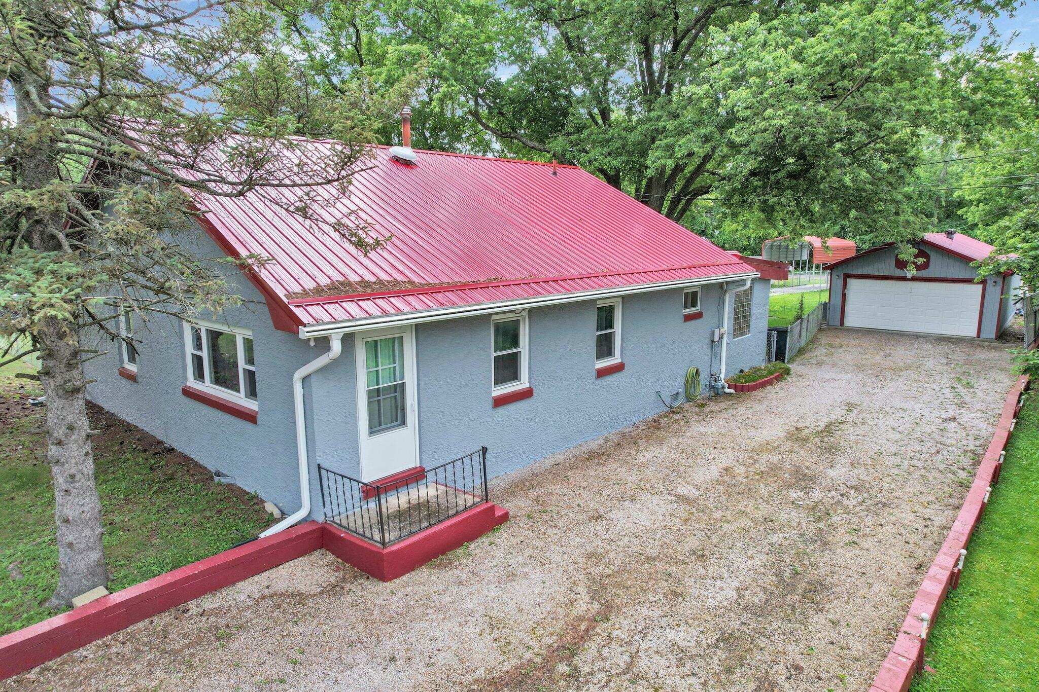 Property Photo: 13424 Ivy NE Road OH 43076