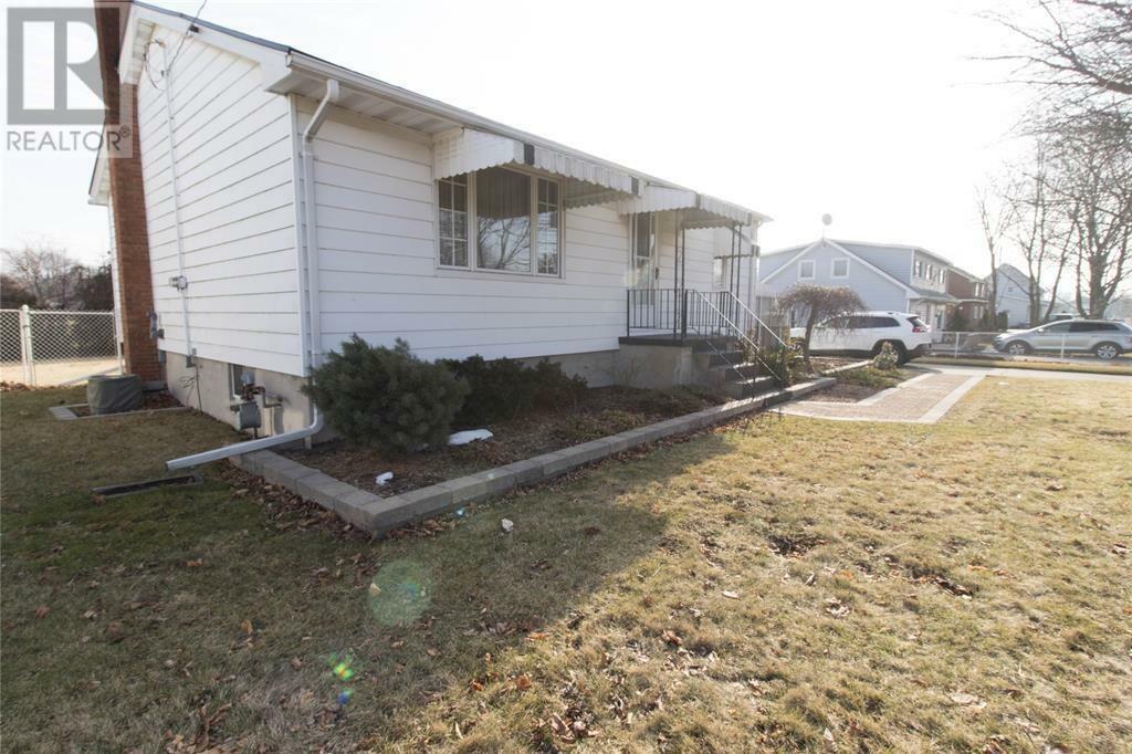 Property Photo: 448 Murray Street ON N0N 1G0
