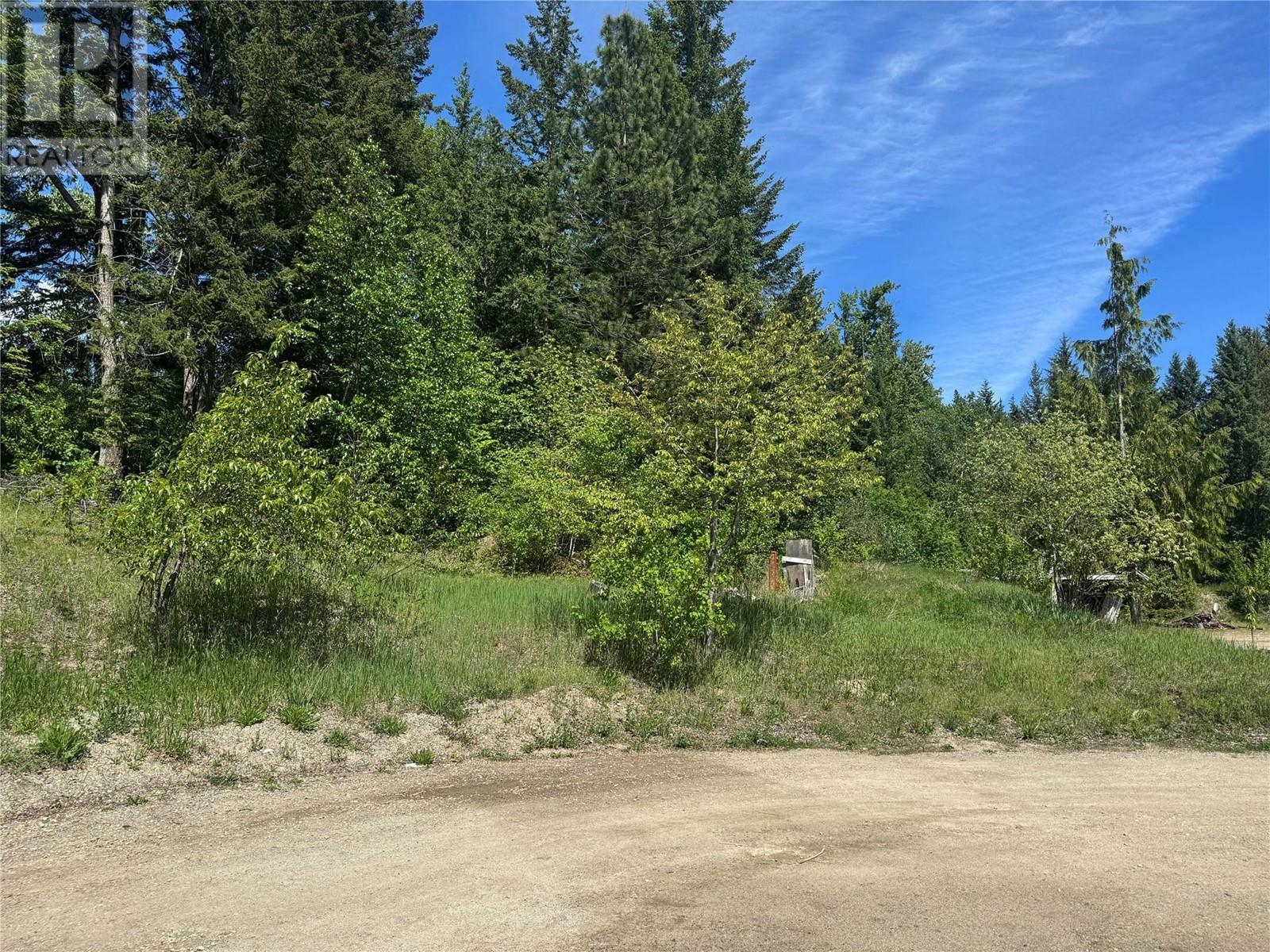 4981 5 Avenue Southwest  Salmon Arm BC V1E 2Y9 photo