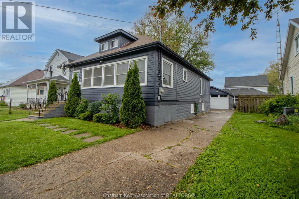Property Photo: 39 Lorne Avenue ON N8A 3Y8