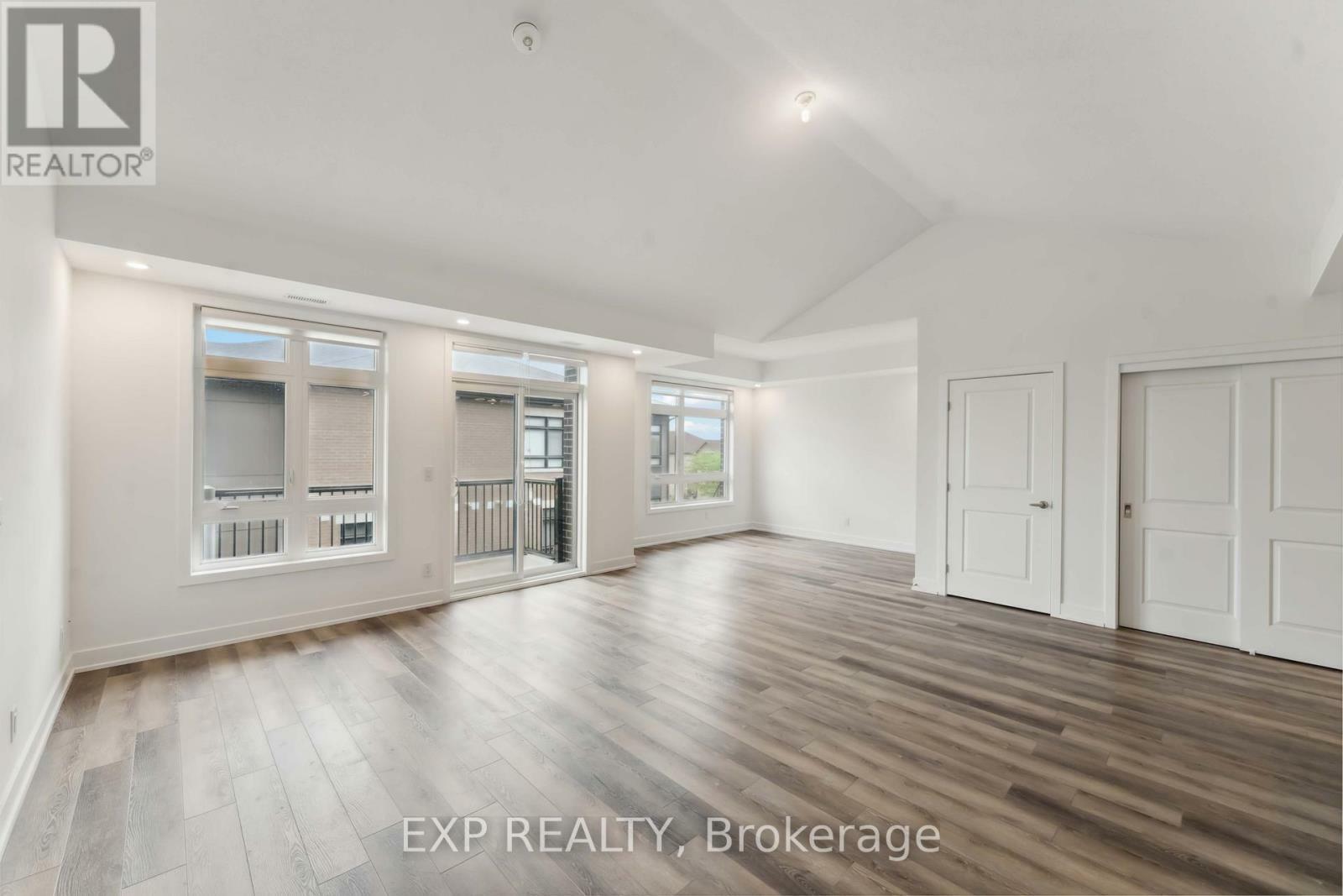 Property Photo:  224 Big Sky Private  ON K1T 0M8 