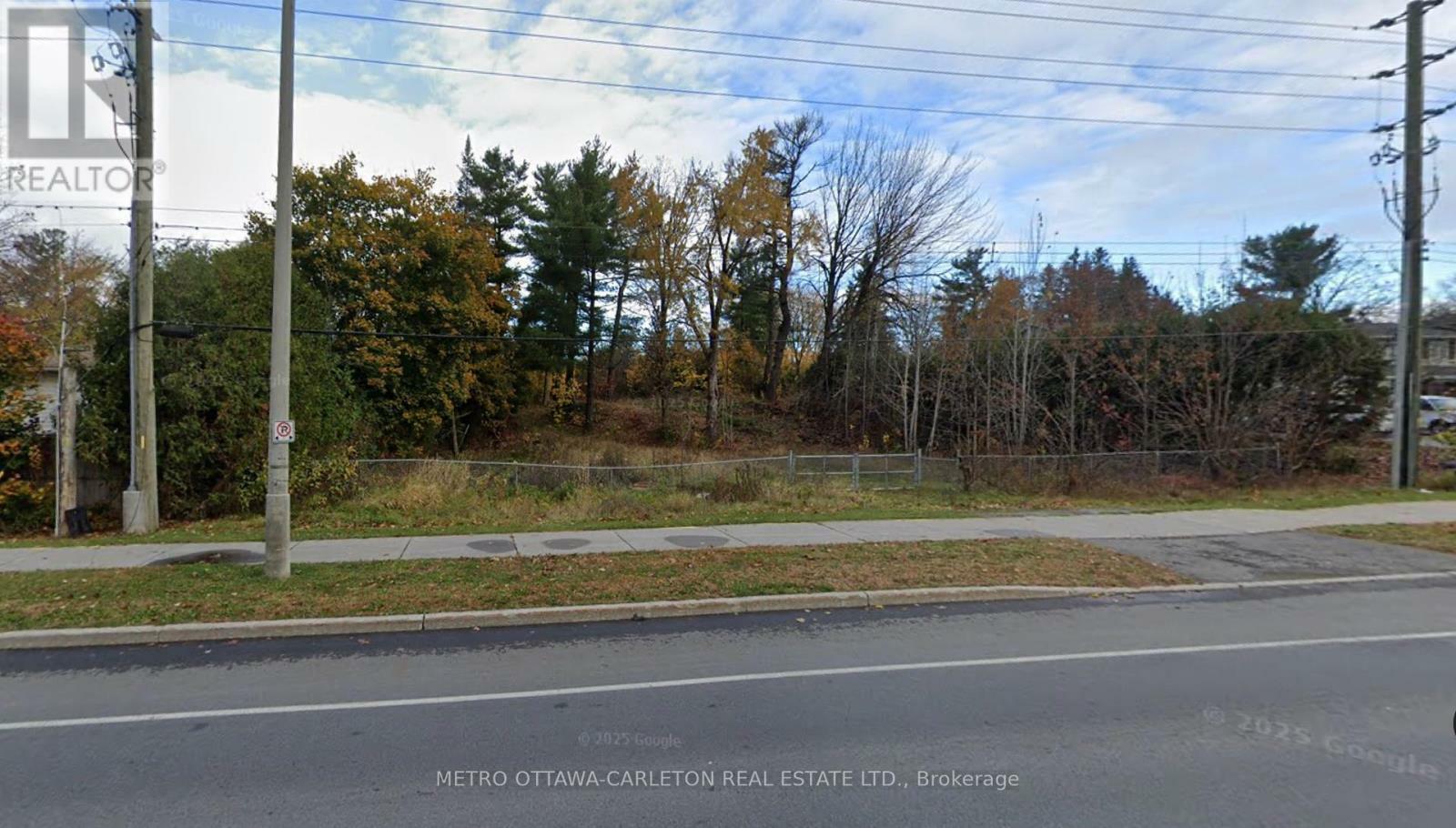 Property Photo:  2797 Innes Road  ON K1B 4K3 