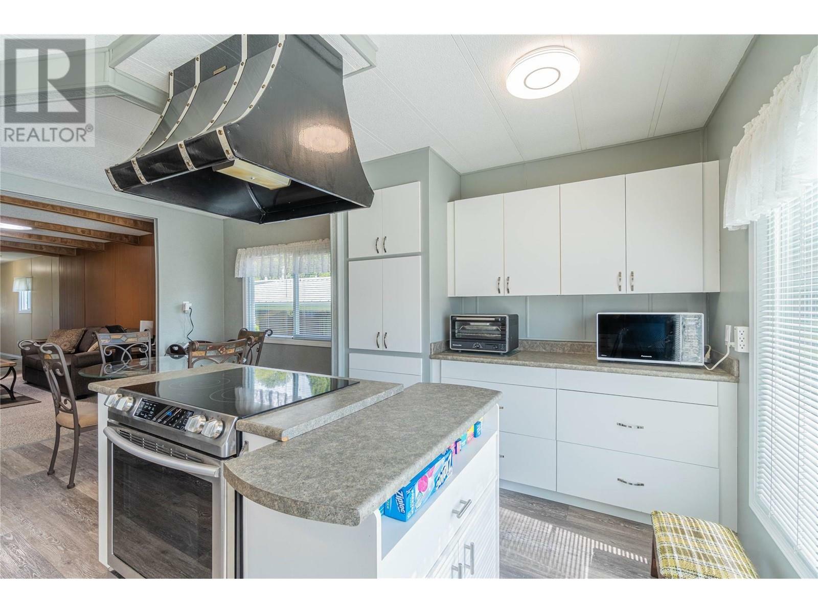 Property Photo: 2400 Oakdale Way 27 BC V2B 6W7